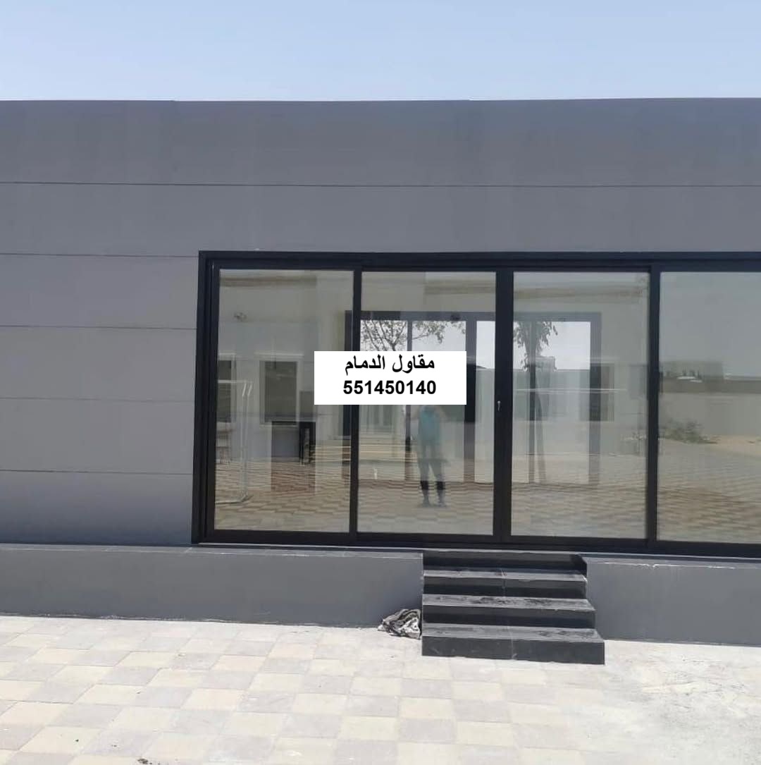 تصميم وترميم مجالس وملاحق خارجية في الدمام — تركيب ديكورات بديل الخشب وبديل الرخام للمجالس المودرن